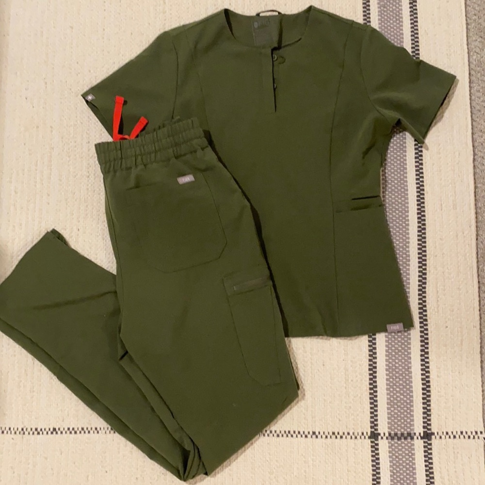 Figs Olive Green Small Top + Medium Tall High Waisted Scrub Pants